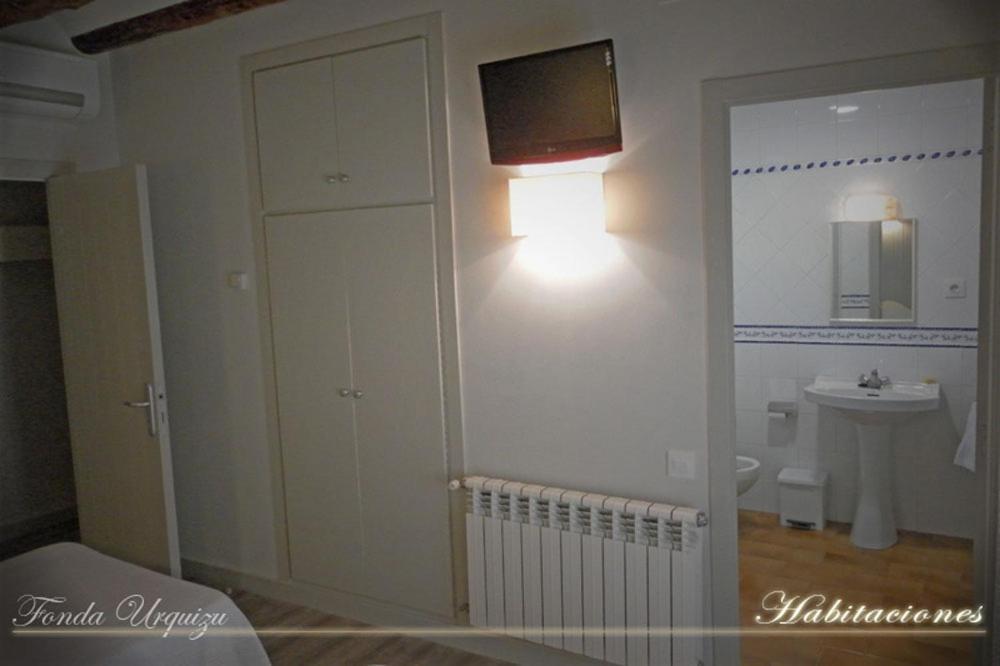 Fonda Urquizu Hotell Beceite Rum bild